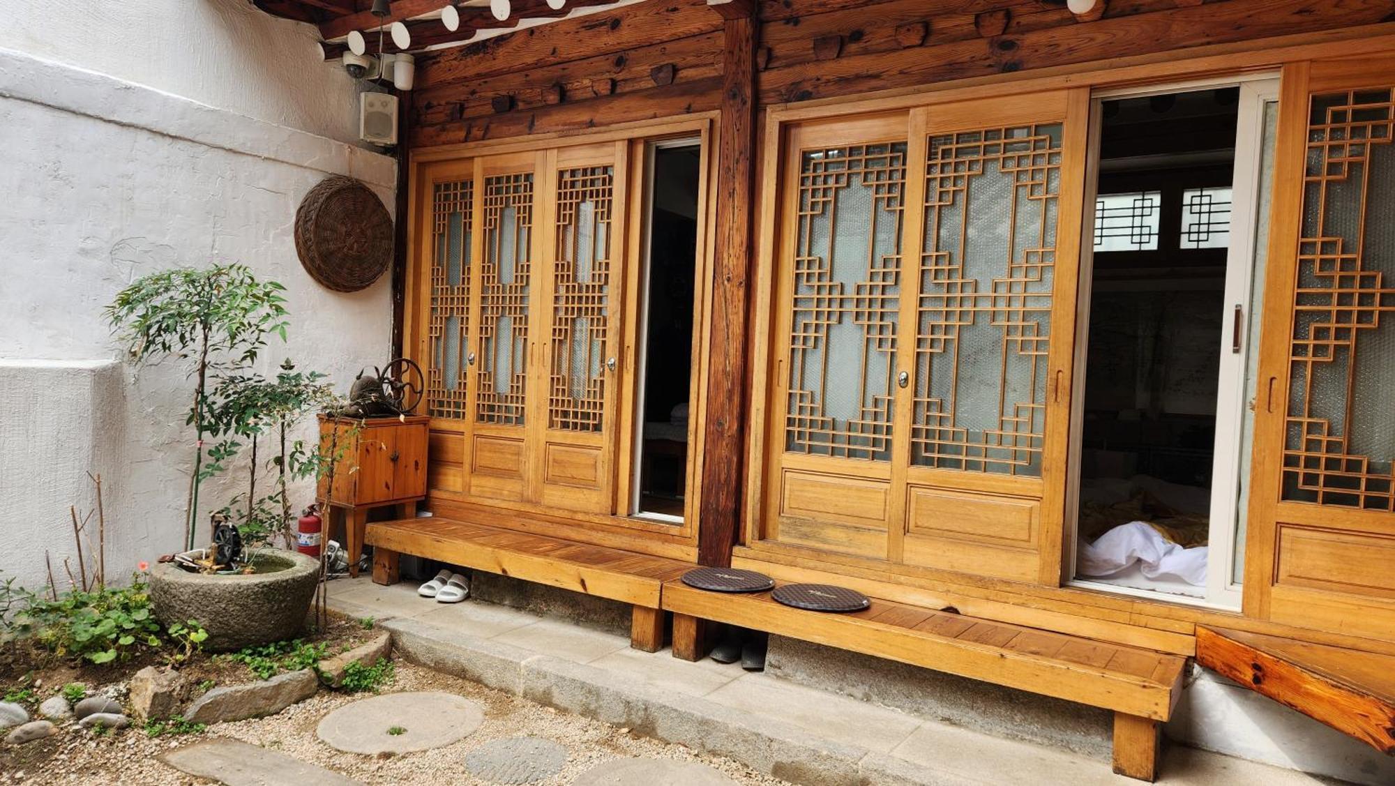 Seochon Guesthouse Сеул Экстерьер фото